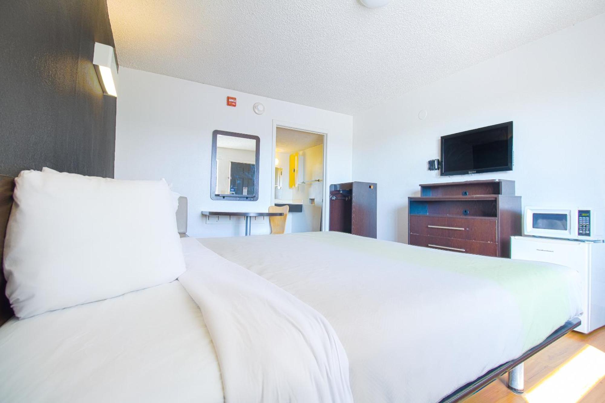 Studio Inn Extended Stay Oklahoma City Airport By Oyo Exterior photo