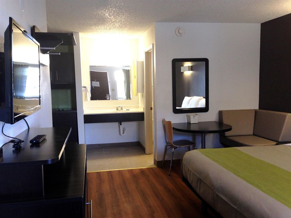 Studio Inn Extended Stay Oklahoma City Airport By Oyo Exterior photo